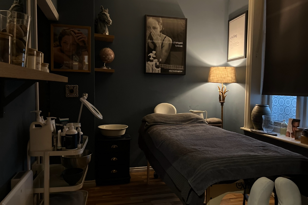 INIPI BEAUTY BOUTIQUE, Christchurch, Dorset