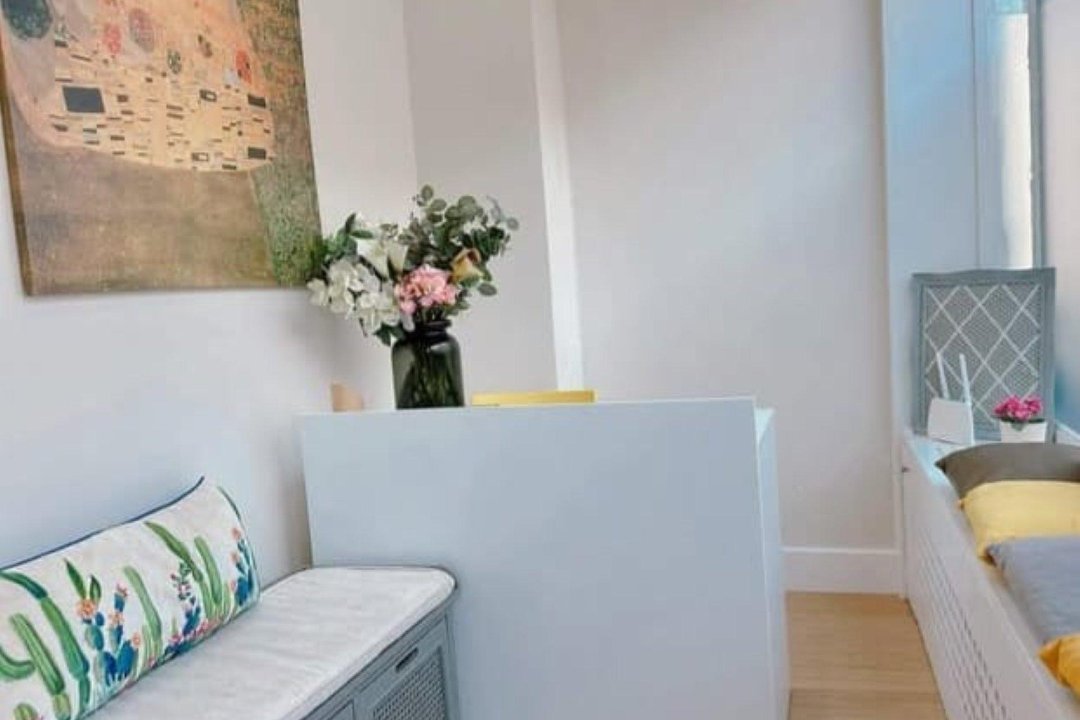 Savique Wellness - Paddington, Sussex Square Gardens, London