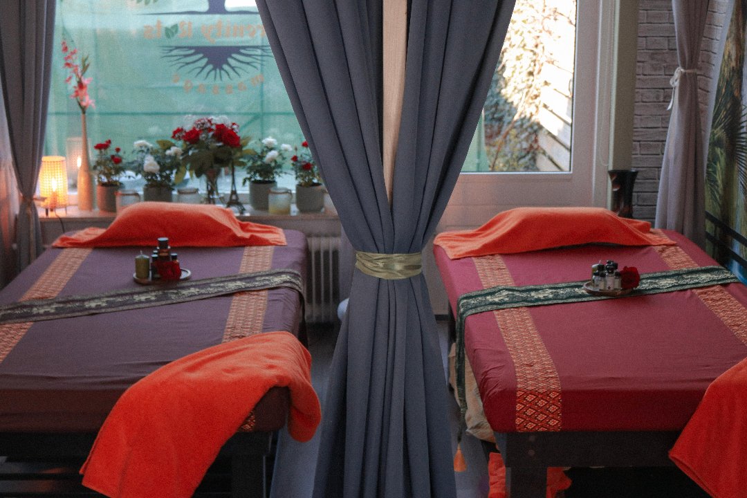 Serenity Roots Massage, Alphen aan den Rijn, Zuid-Holland