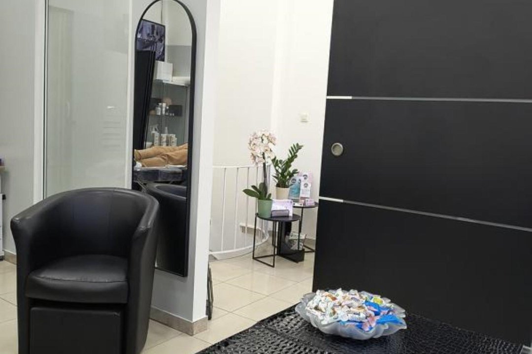 Oasis Wellness & Beauty Center, Moschato, Piraeus