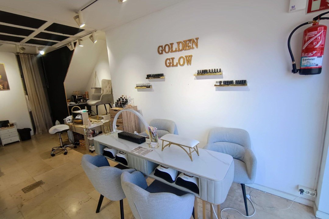Golden Glow, La Prosperitat, Barcelona