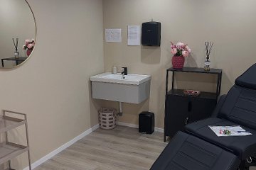 The Effortless Glam Studio