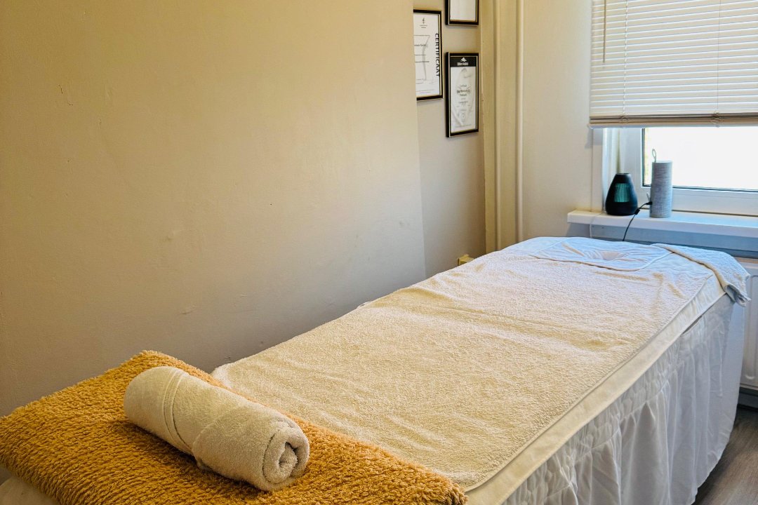 DD massage & spa (women only), Slotplein, Zuid-Holland
