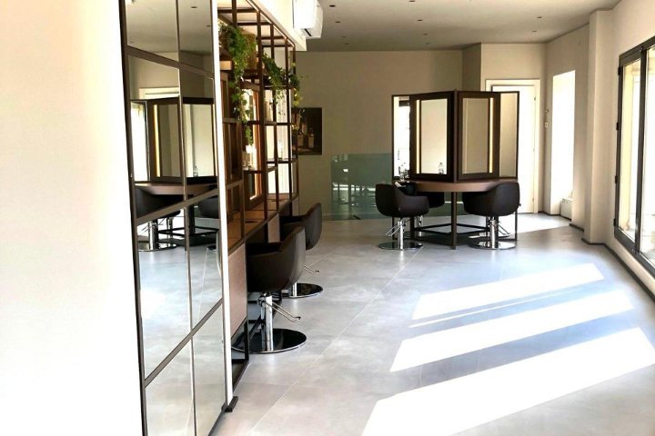 Ponte dei Leoni Hair Salon By Nashi - Coiffure Monza - Photo de galerie - OneBooking