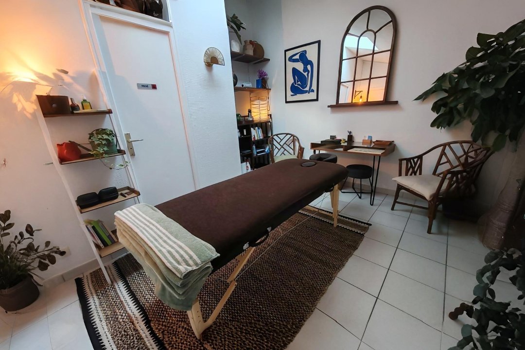 Mélody Tayenne - Praticienne en massages bien-être, certifiée RNCP - Versailles, Chantiers, Versailles