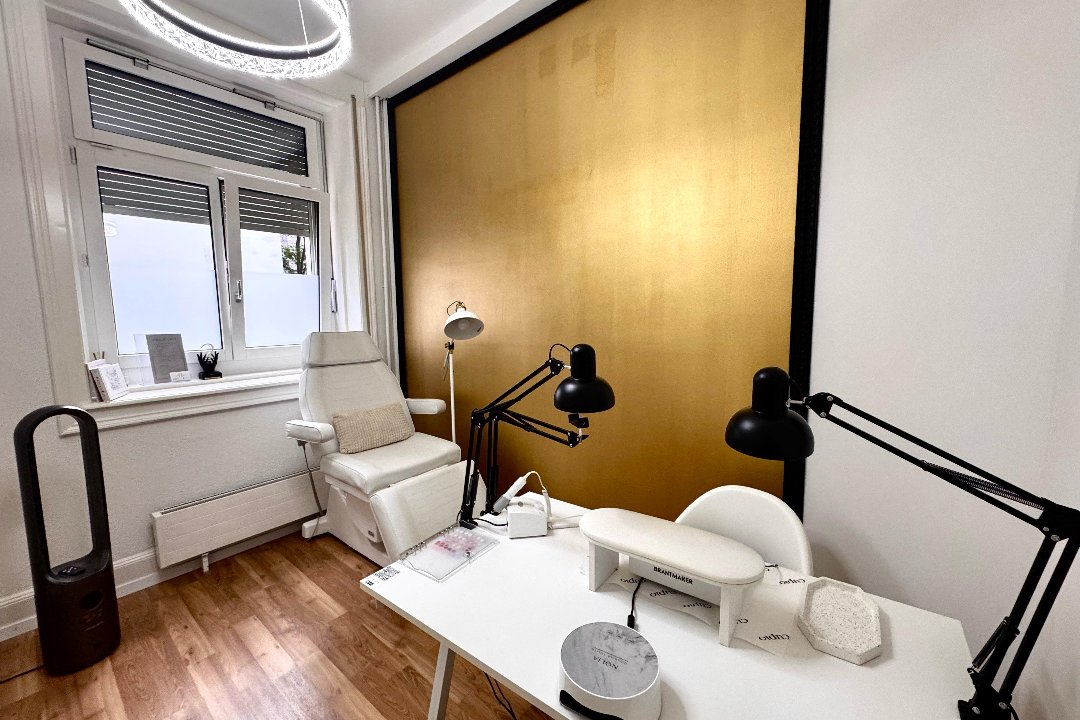 Tola Lidia Nails, Luzern
