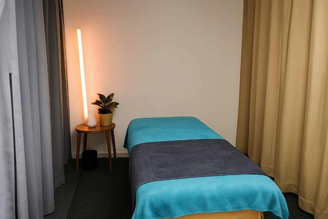 WeMassage Holistic Therapy, Leidschenveen-Ypenburg, Den Haag