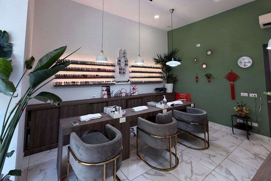 BlueMoon Nail, Cenisio, Milano