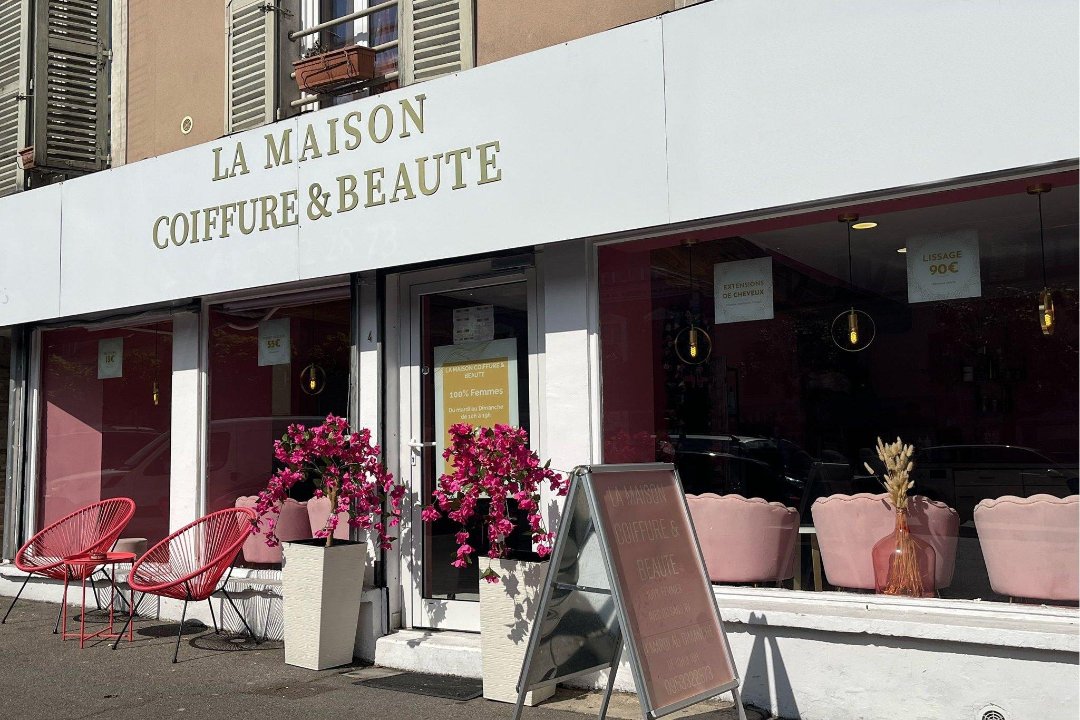 La maison coiffure et beauté (Beauty KNL), Corbeil-Essonnes, Essonne