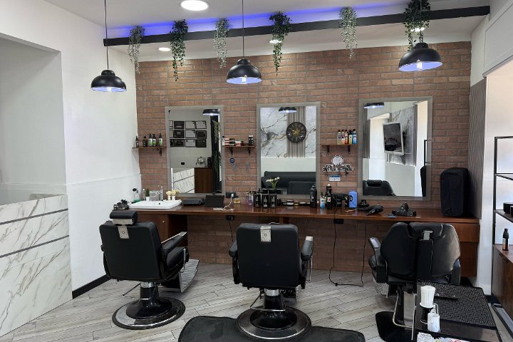 Street Barber di Stefano Gala - Barbier Tavernanova (NA) - Photo de galerie - OneBooking