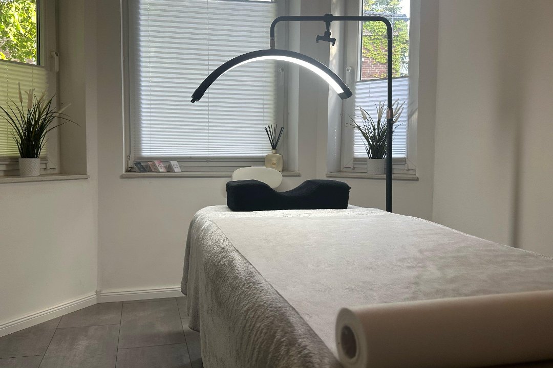 Tina Esthetics Wimpernverlängerung, Harburg Rathaus, Hamburg