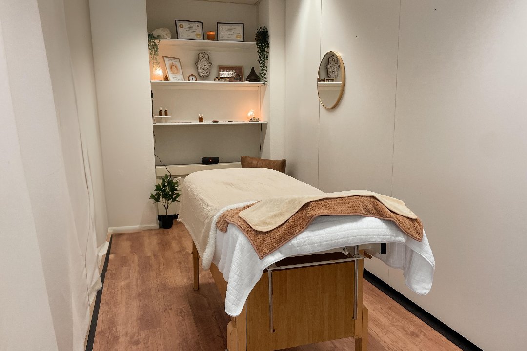 Gua Sha by Lisa Jane, Winkelcentrum Leidsenhage, Zuid-Holland