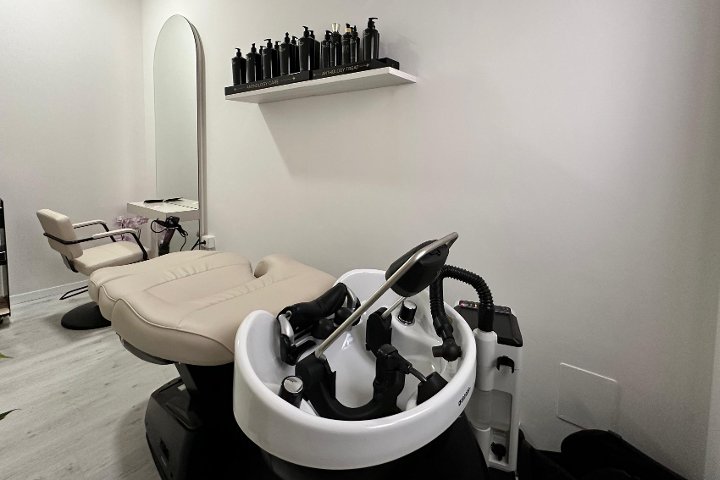 Bliss Hair Head Spa - Spa Modena MO - Photo de galerie - OneBooking