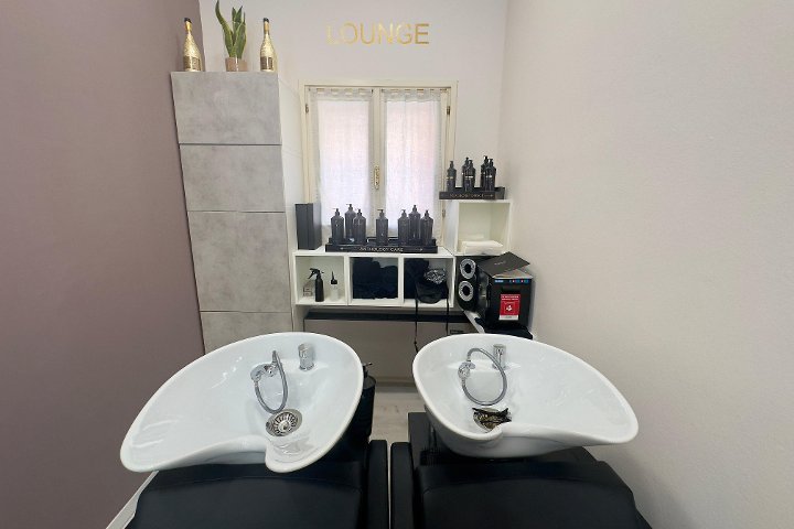 Bliss Hair Head Spa - Spa Modena MO - Photo de galerie - OneBooking