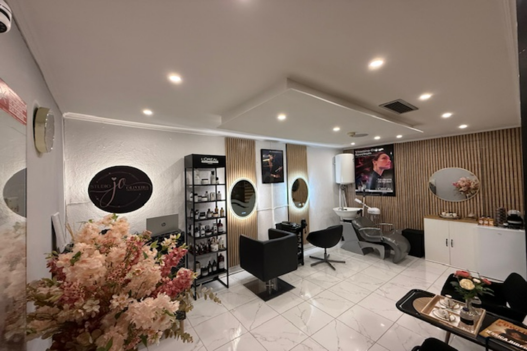 Jô Oliveira Transformation, Amadora