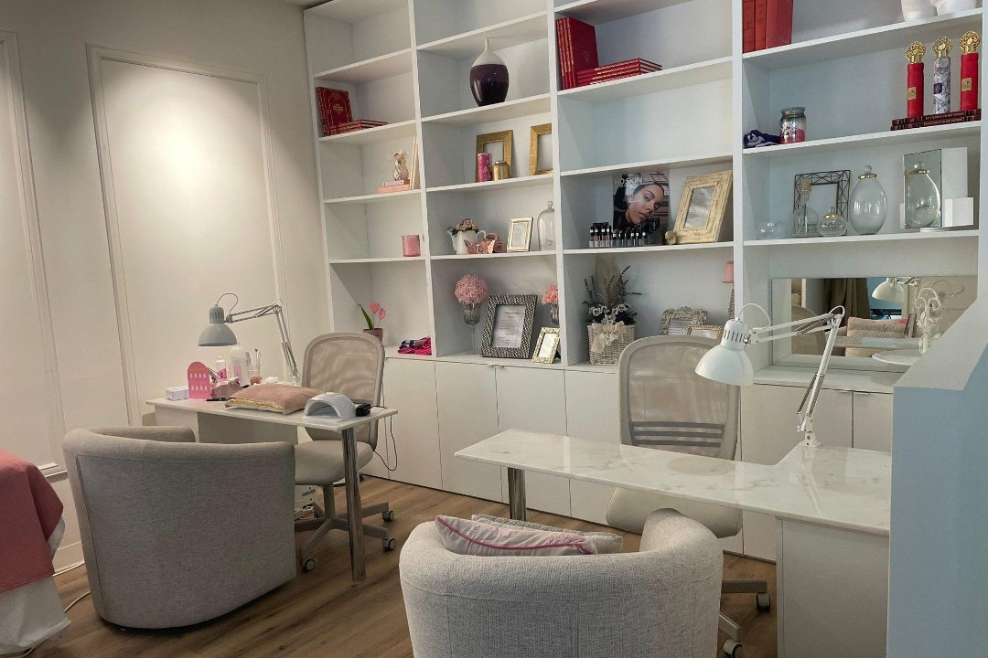 Lyra Beauty, Estrela, Lisboa