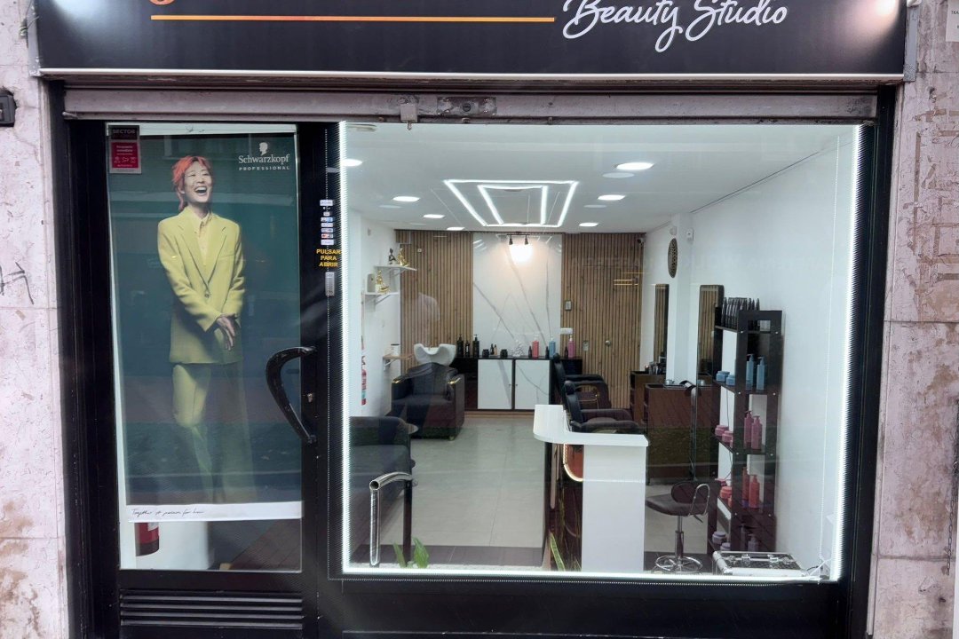 Javier Feria Beauty Studio, Zorroza, Bilbao
