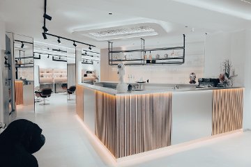 Shi Parrucchieri- Air Touch Salon