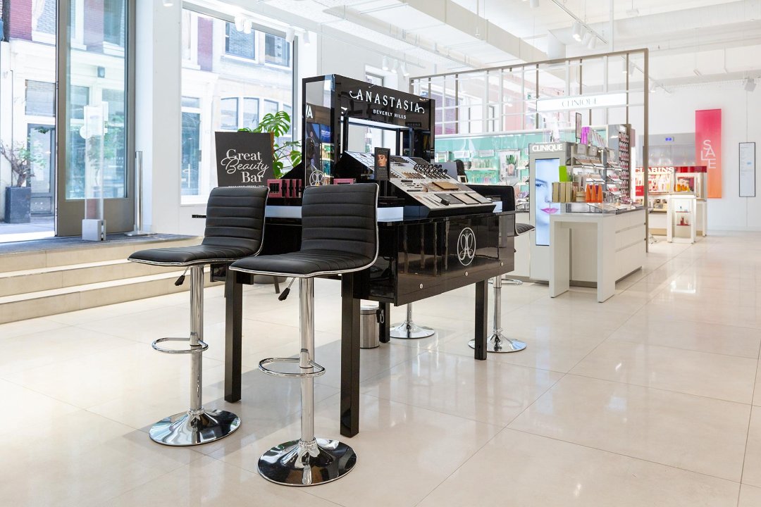 Great Beauty Bar - Hudson's Bay Breda, Breda