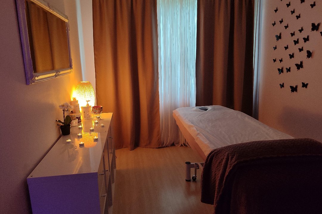Viktoriia _Hol Massage, PC Europa, Vilnius