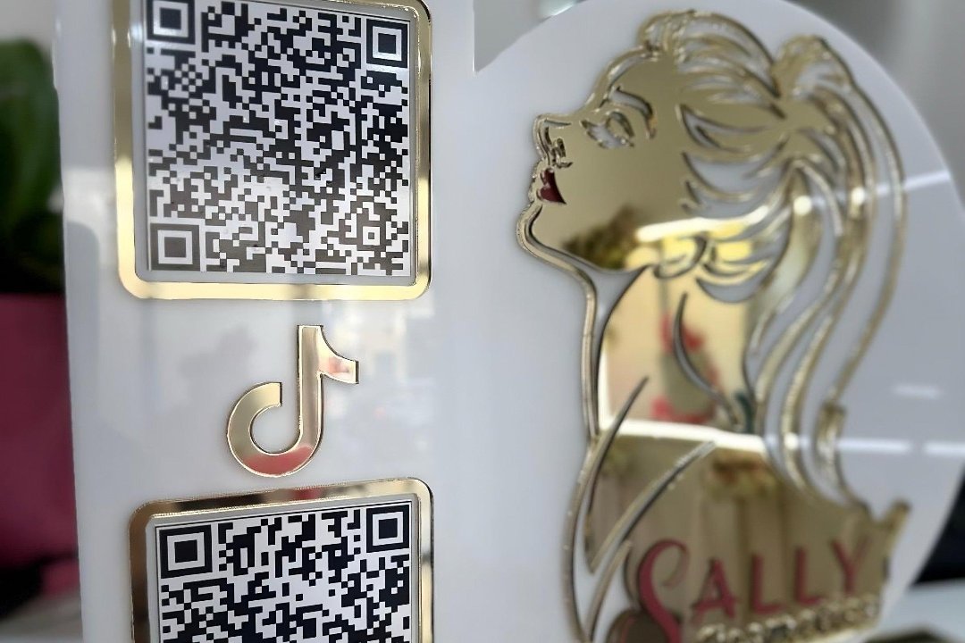 Sally Cosmetics, Karl-Marx-Straße, Berlin