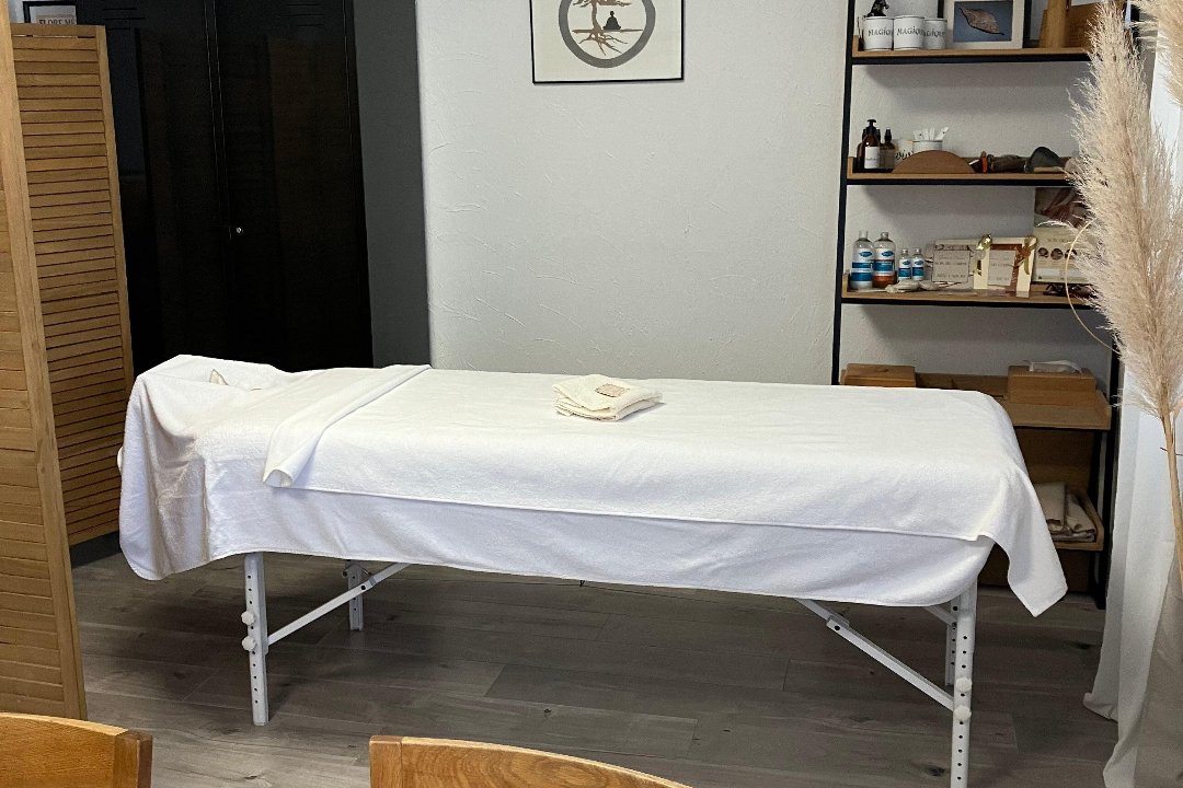 Florence Crenn - Massage Suédois & femmes enceintes & enfants & bébés, Aix-en-Provence, Bouches-du-Rhône