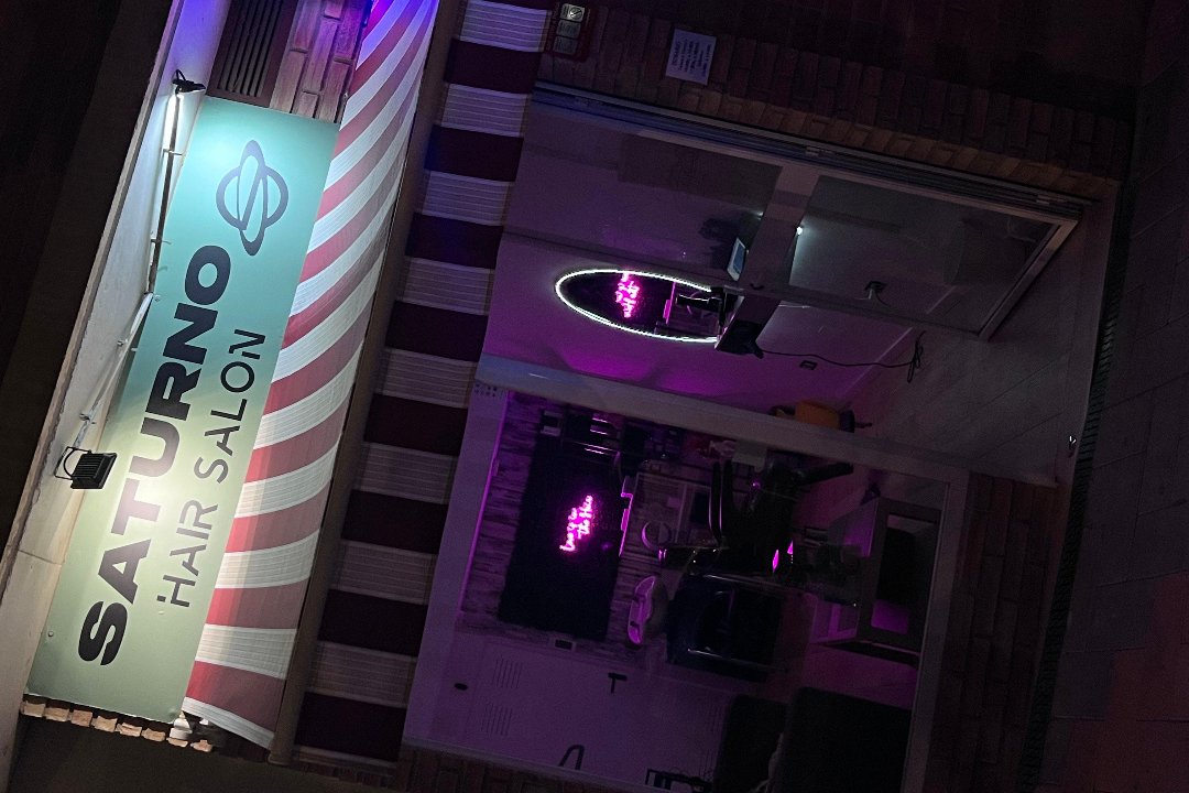 Saturno hair salon, El Tomillar, Málaga
