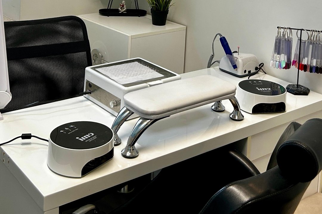 Olia nails ( salonas Studio 10), VCUP, Vilnius