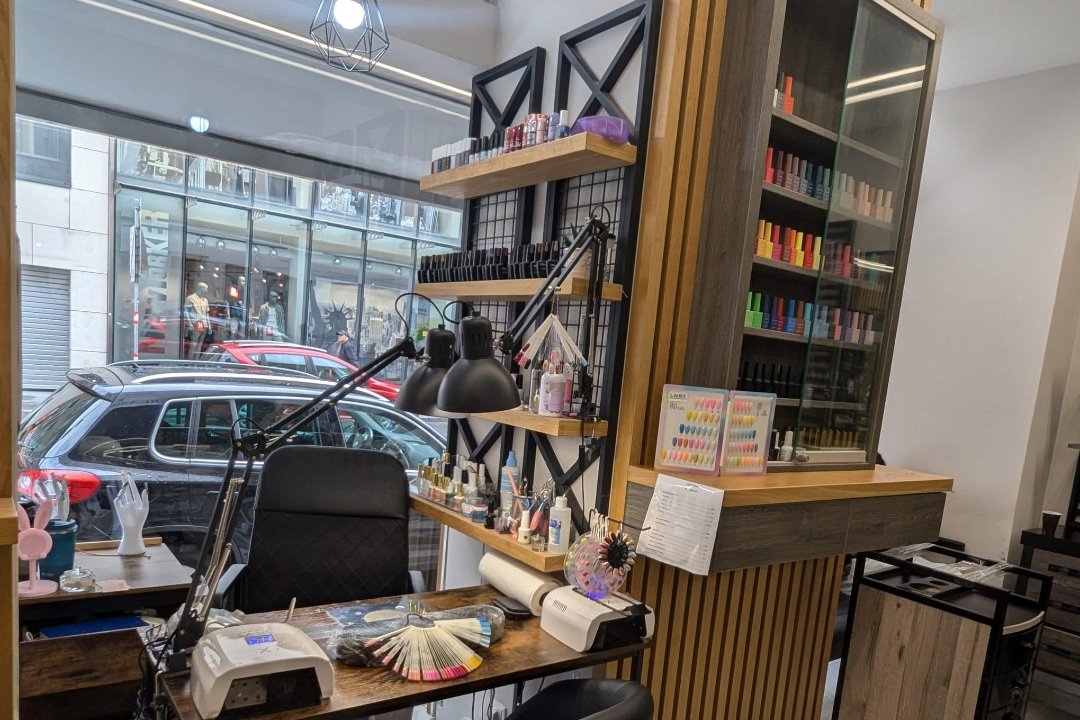 Mina Nail Vienna im Gül Friseur, 10. Bezirk, Wien