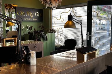Oh My Girl Beauty Bar