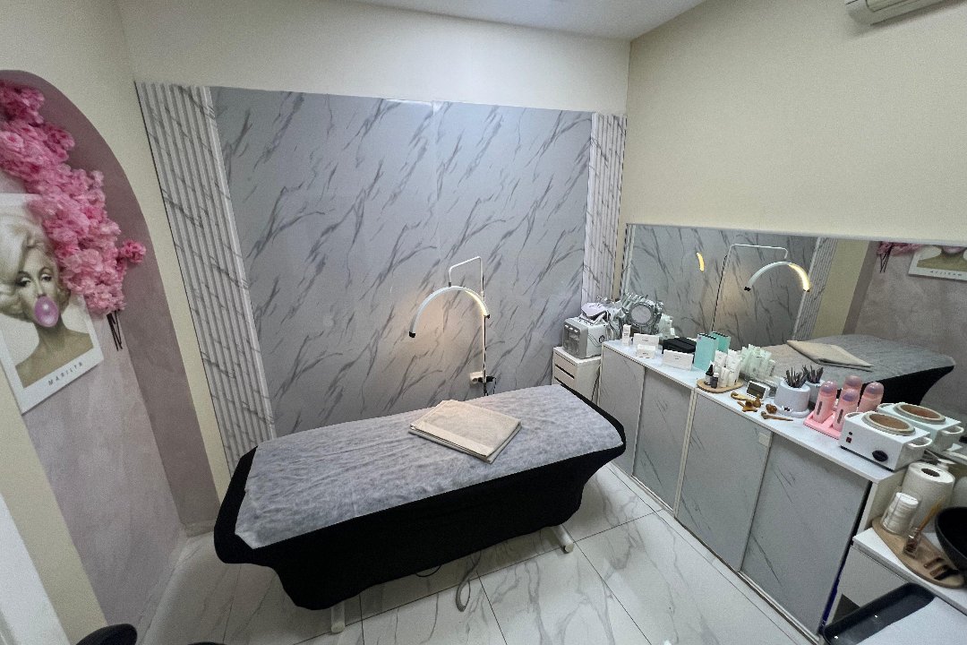 Alejandra Quiroz Estética y Bienestar, Calle de Ponzano, Madrid