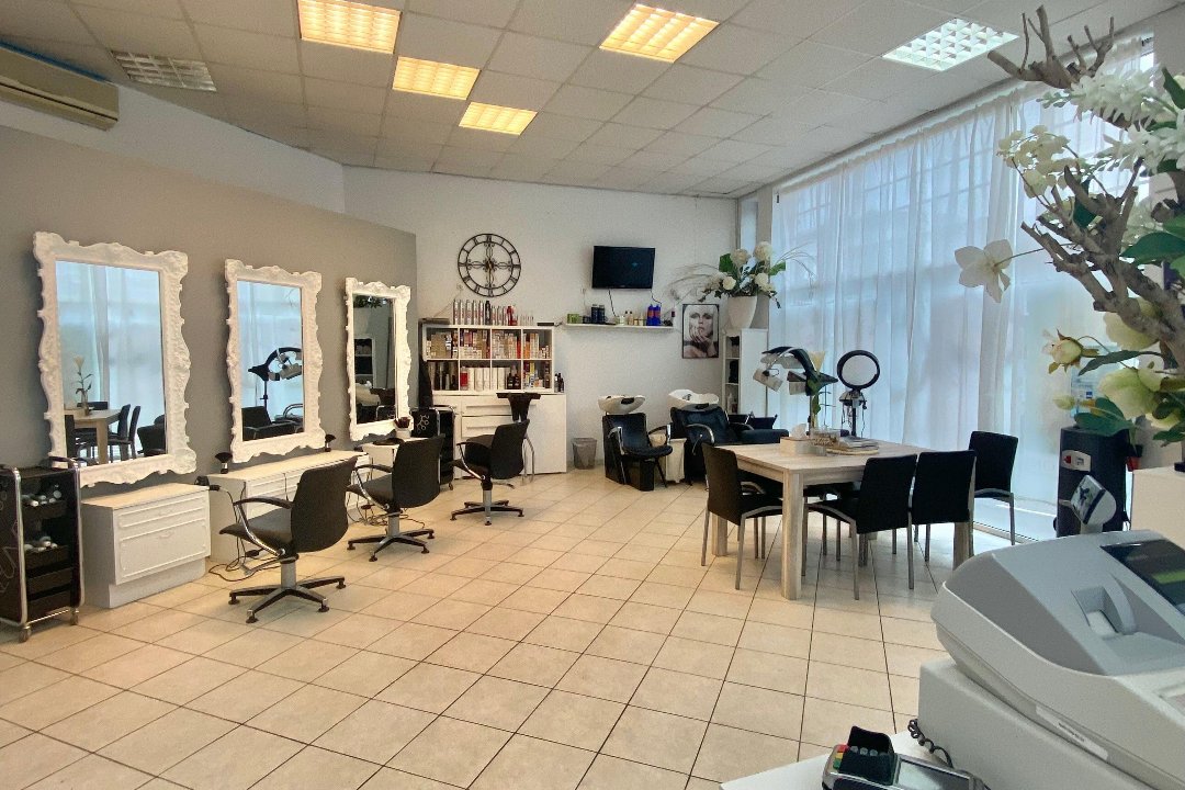Neda Hair & Beauty Salon, Hoensbroek, Limburg