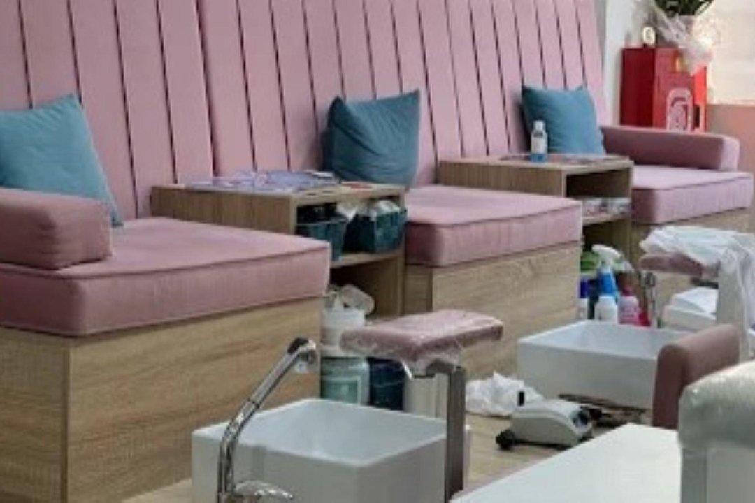 Anna's Nails & Beauty, Kentro Athinas, Αθήνα