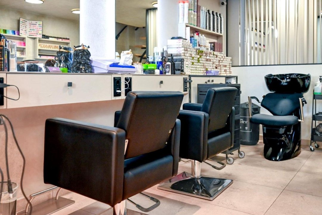 Nana Beauty House, Exarcheia, Αθήνα