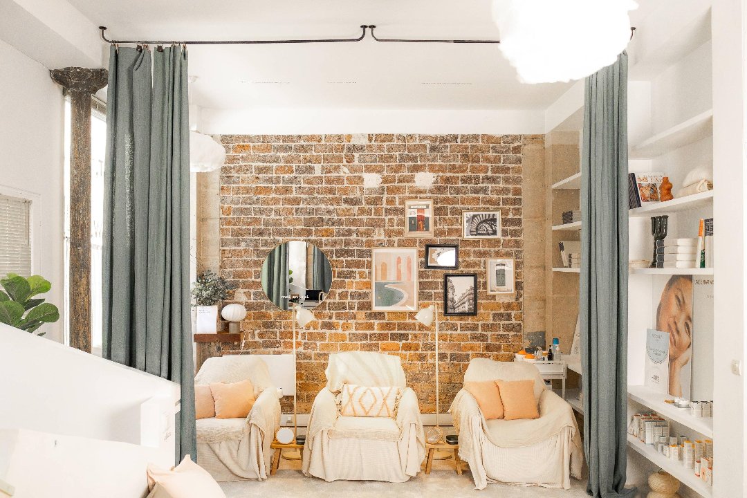 Seasonly - Skin Studio Paris Lune, Rue Saint-Denis, Paris