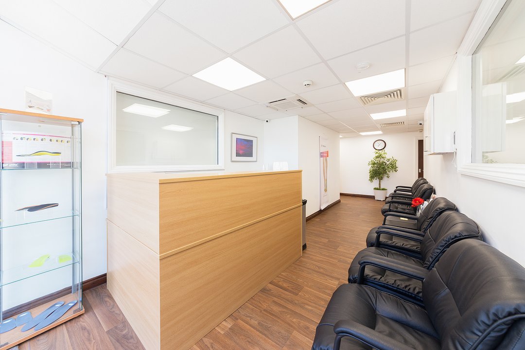 London Physiotherapy & Wellness Clinic, Bow, London