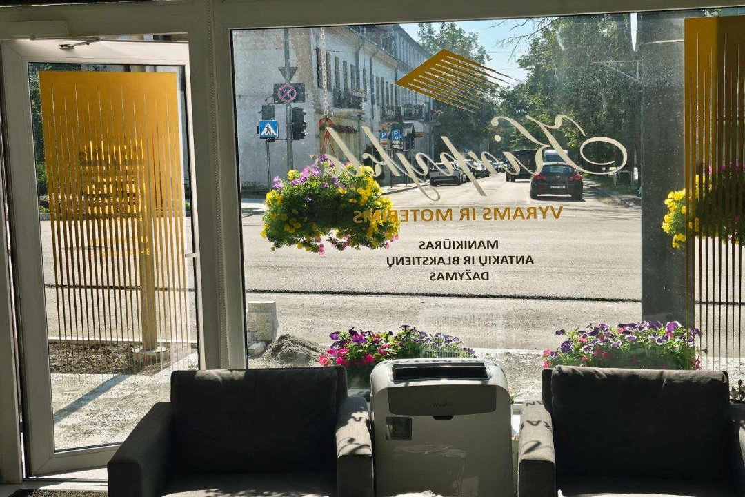 Kirpykla prie Žaliojo tilto, PC Europa, Vilnius