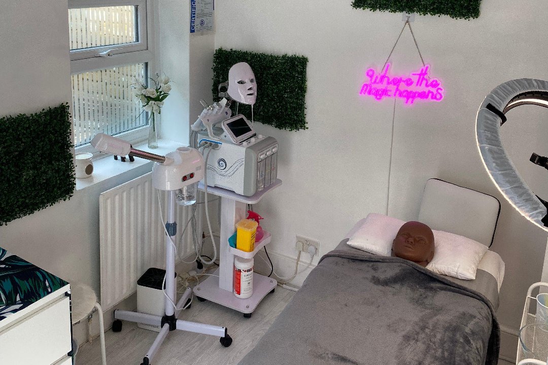 xSHUGSx Hydro Facial Haven, Leytonstone High Road, London