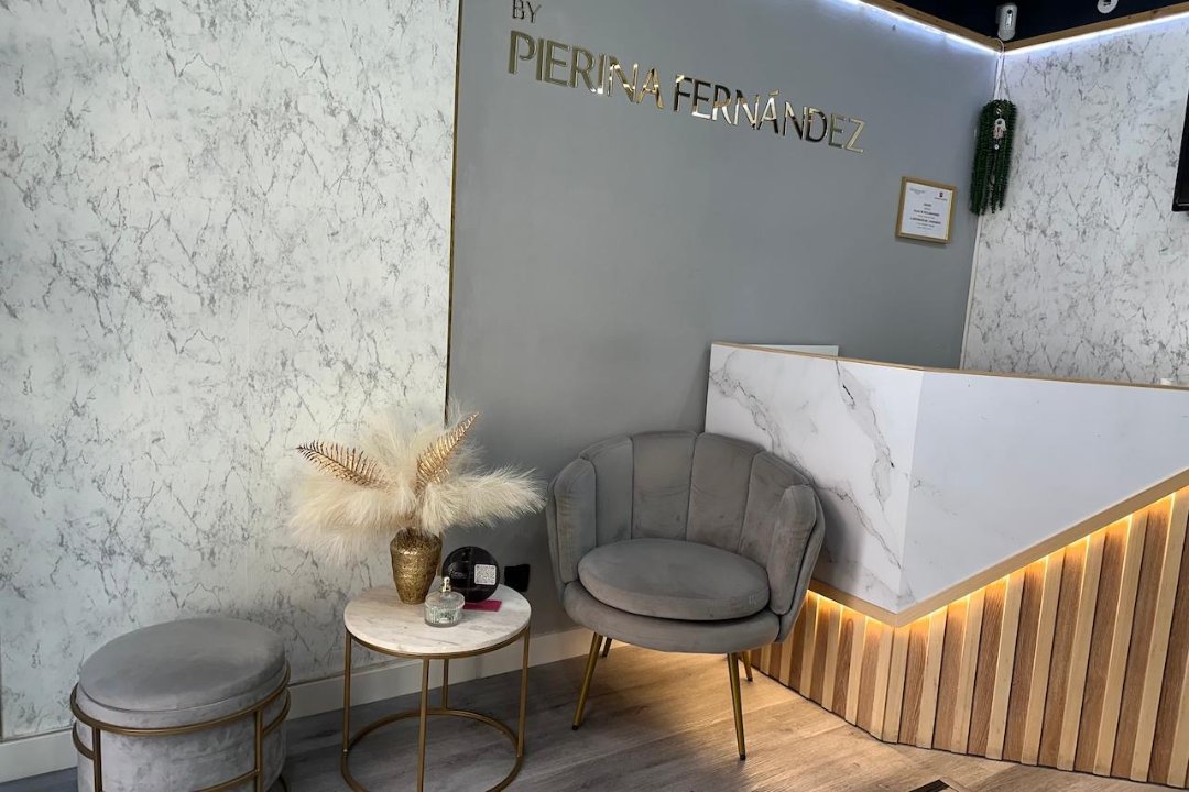 By Pierina Fernández Centro de Belleza, Arapiles, Madrid