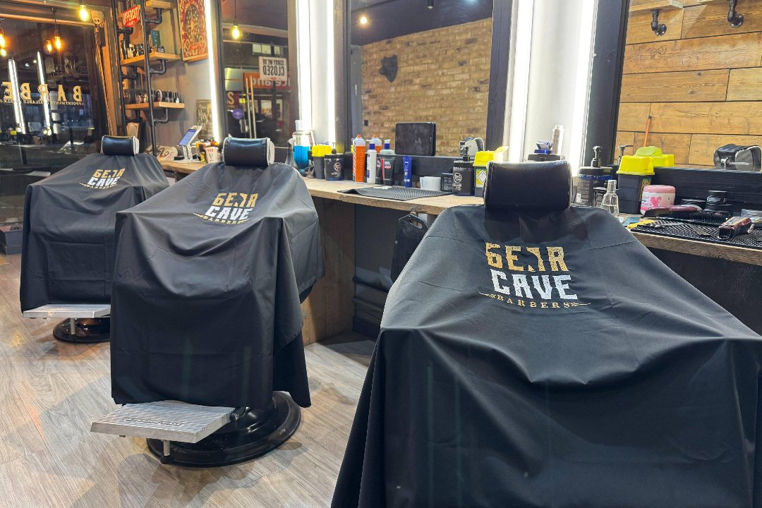 Bear Cave Barbers, Bethnal Green Road, London