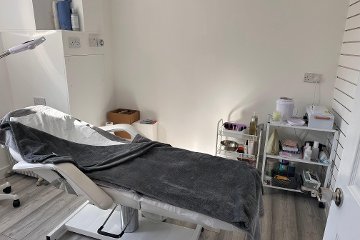 Derem Hair & Beauty