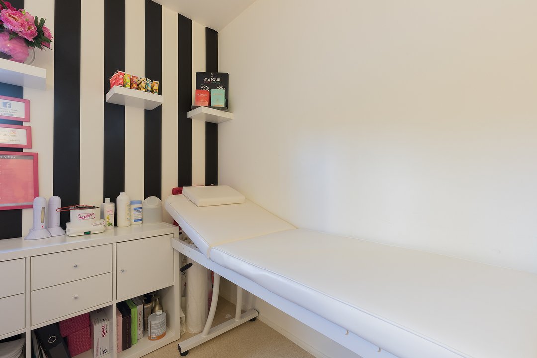 Emmeline H. Beauty, Asnières-sur-Seine, Hauts-de-Seine