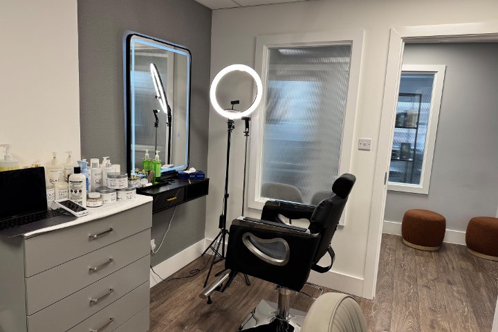 Mehru’s Beauty - Great Eastern Street (For Women's) - Coiffure Unit 19 & 27 - Photo de galerie - OneBooking