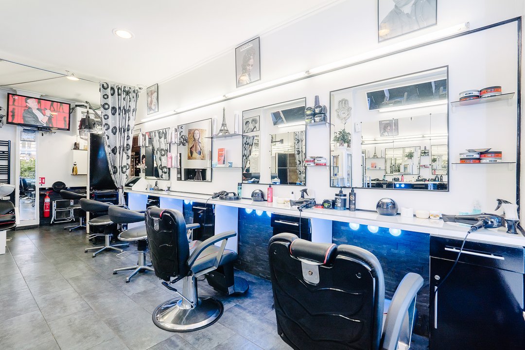 Hamza Coiffure, Combat, Paris