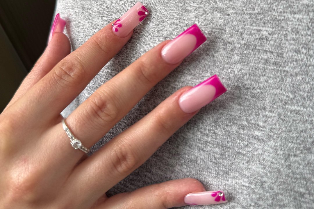 Bloom Nails & Beauty GmbH, Badenerstrasse, Zürich
