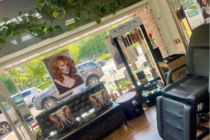 Jessica Nicole Hair Design - Coiffure 25 Queens Way - Photo de galerie - OneBooking