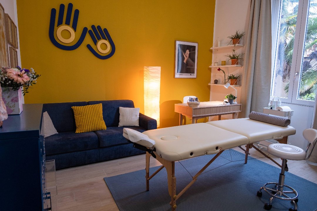 Chirismì Massaggi, Accursio, Milano