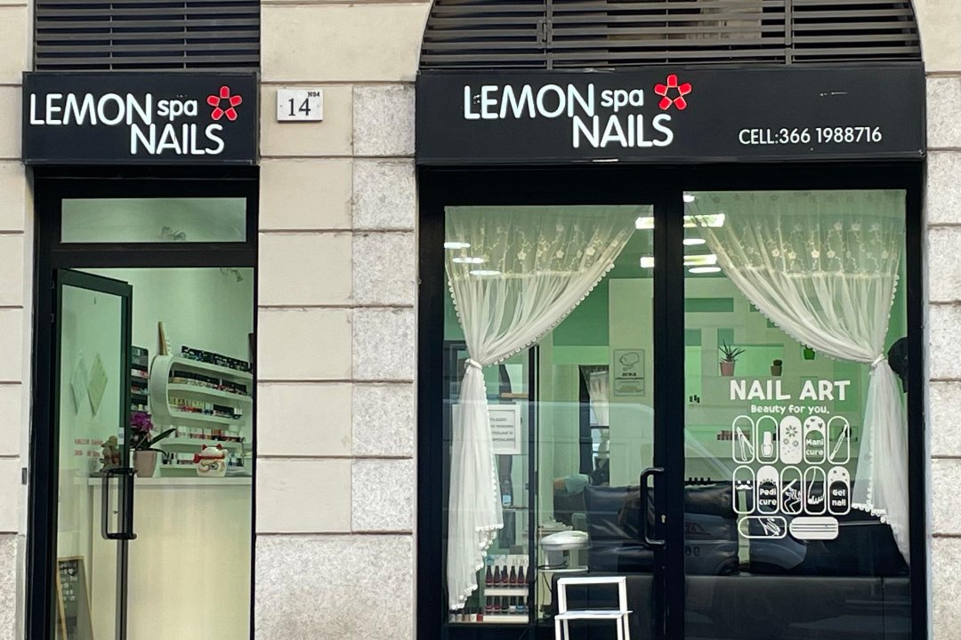 Lemon nails, Duomo, Milano