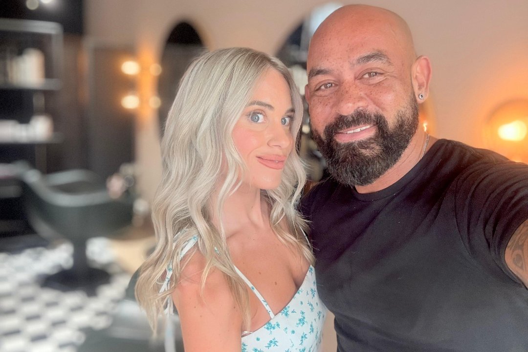 Adriano de Souza Hair Studio, Fuengirola