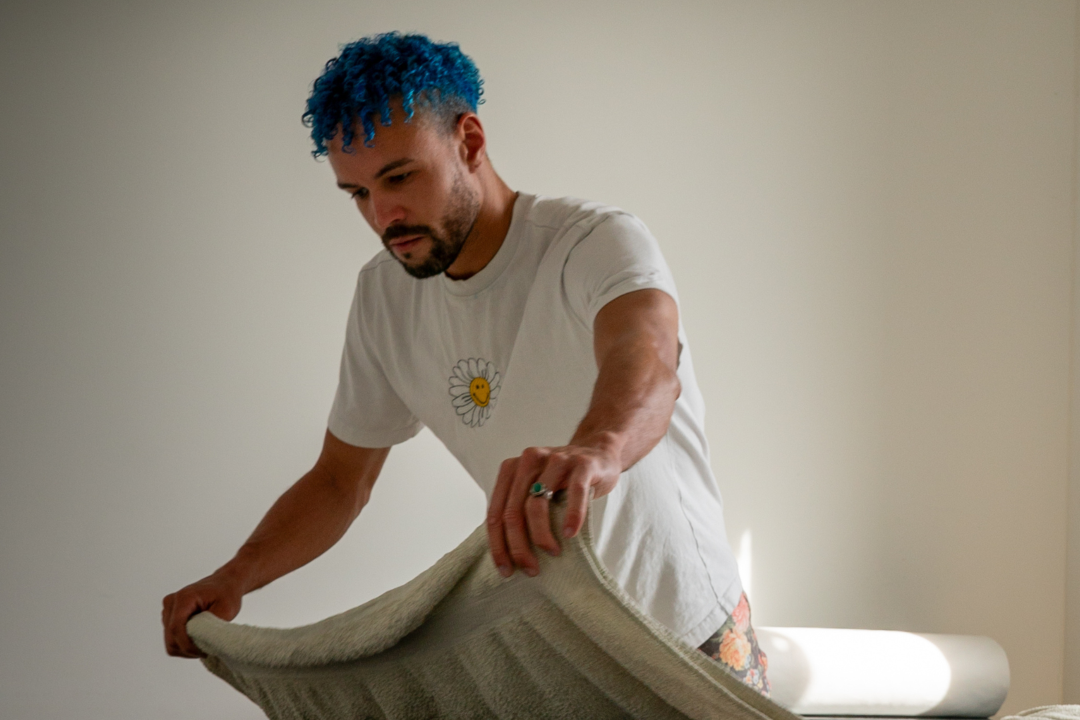 Achab massage, hypnose & soins énergétiques Bruxelles, Dansaert, Brussels